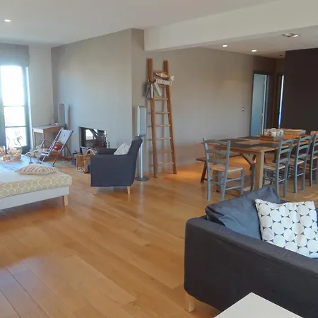 Bright Attic With Sea Breeze, Cleaning Included