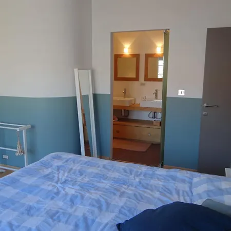 Bright Attic With Sea Breeze, Cleaning Included Apartman